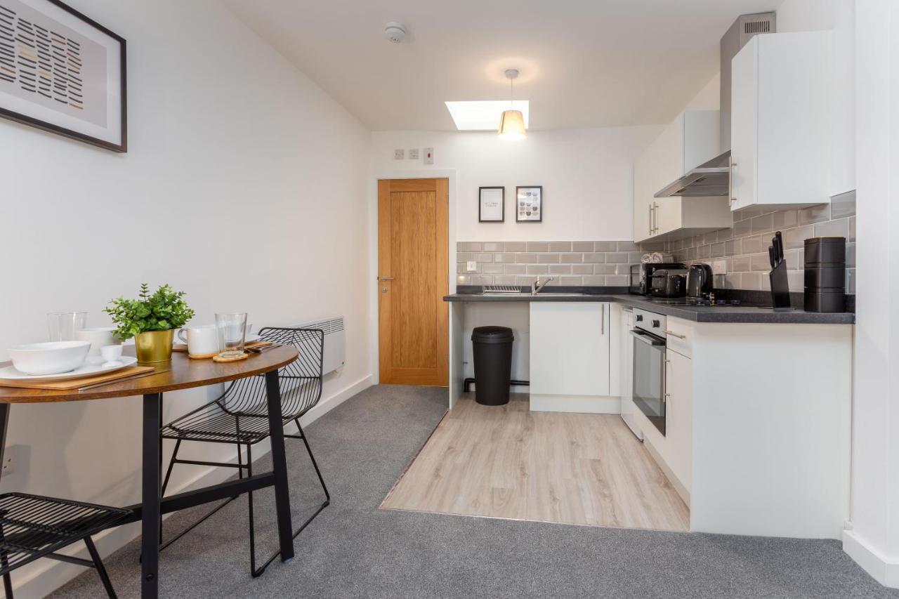 Charles Alexander Short Stay - Charnley House Apartments Blackpool Exterior foto